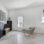 Les De Virginie Apartment