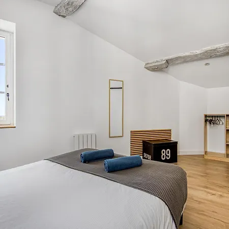 Les De Virginie Apartament Bourg-sur-Gironde